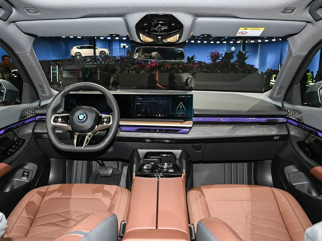 宝马i5 2026款 xDrive 50L 豪华套装3.webp